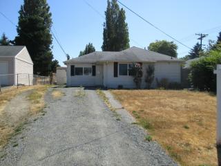 1825 Hosmer St, Tacoma, WA 98405-3220