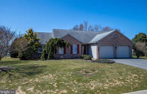 332 Homestead Ave, New Schaefferstown, PA 19506-9547