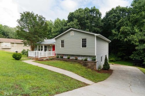 68 Hidden Branches Dr, Carrollton, GA 30116-6117