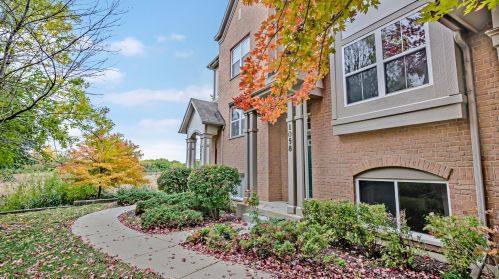 1058 Claremont Dr, Palatine, IL 60074-4000