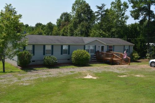 411 Tommy Carter Rd, Axton, VA 24054-3783