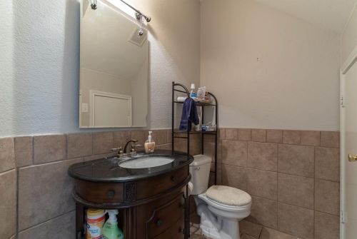 4905 Woodmeadow Dr, Fort Worth TX  76135-1824 exterior