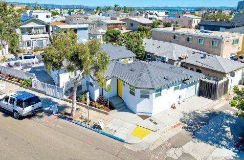 2695 Mission Blvd, San Diego, CA 92109-8273