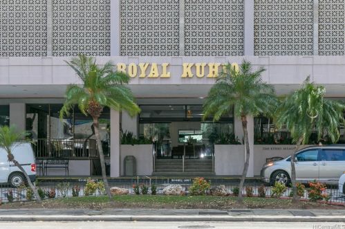 2240 Kuhio Ave, Honolulu HI  96815-2898 exterior