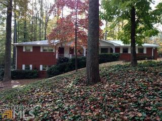 5218 Rocky Hill Dr, Lilburn, GA 30047-6631