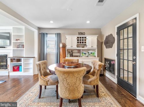 810 Venice Dr, Silver Spring MD 20904-2065 exterior