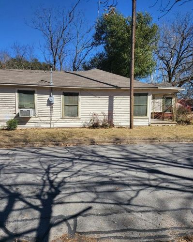 1414 5th Ave, Corsicana, TX 75110-4416