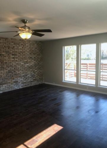 2726 Mccart Ave, Fort Worth TX  76110-2231 exterior