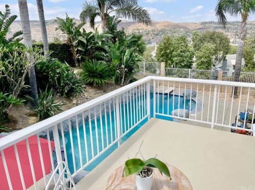 8505 Meadowridge St, Anaheim CA  exterior