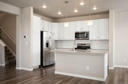 14665 Belleview Dr, Aurora CO 80015-4157 exterior