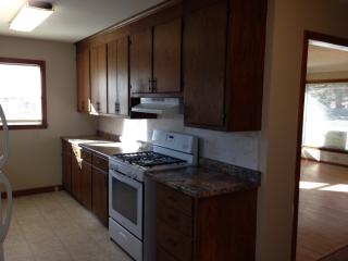 1938 Larpenteur Ave, Saint Paul MN  55109-4723 exterior