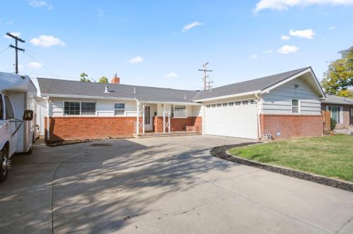 2011 Joaquin St, Modesto, CA 95350-3124