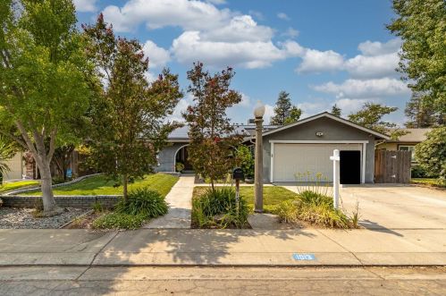1013 Marklee Way, Modesto, CA 95355-4013