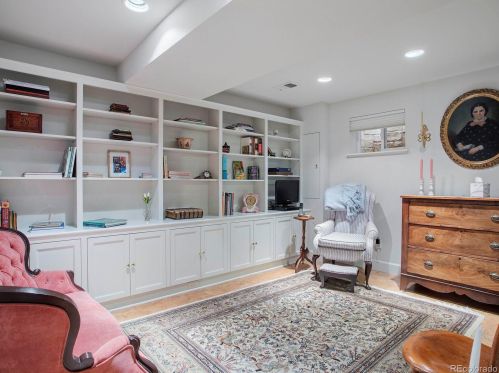 6439 Hinsdale Ave, Englewood CO 80112-1905 exterior