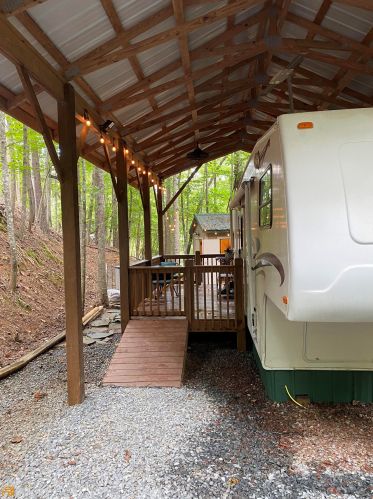 46 38th St, Ellijay, GA 30540-6177