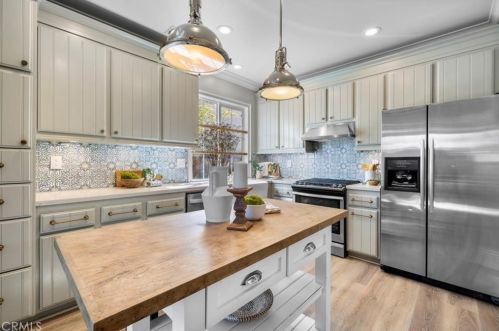 46 Danbury Ln, Irvine CA  92618-3972 exterior