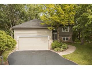 2220 Wyndemere Ln, Saint Paul, MN 55122-2349