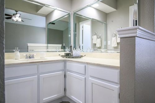 6900 Penhurst Dr, Fort Worth TX 76133-6422 exterior