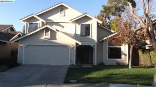 11 Nottingham Ct, Alameda, CA 94502-7438