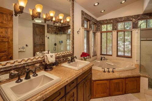 10237 Dick Barter, Truckee CA  96161-5172 exterior