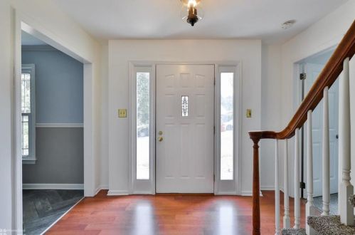 1036 Treeline Dr, Allentown, PA 18103-6052