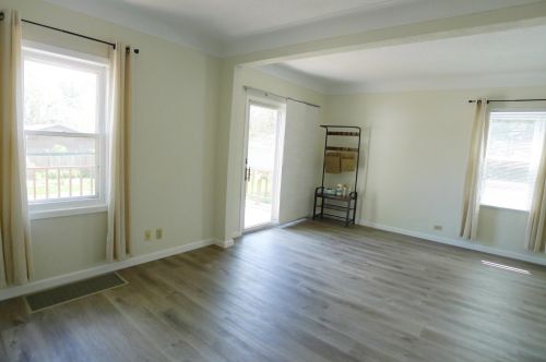 525 Geneva Ave, Saint Paul MN  55128-6421 exterior