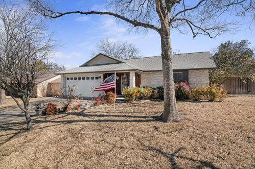 216 Deepwood Dr, Georgetown, TX 78628-8304