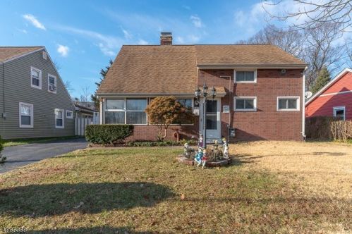 1148 Plymouth Dr, Rahway, NJ 07065-1816
