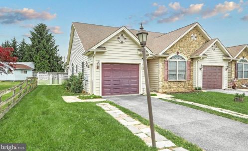 105 Beck Mill Rd, Hanover, PA 17331-3835