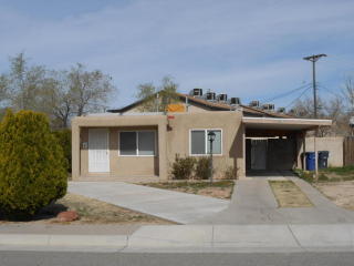 521 Rhode Island St, Albuquerque, NM 87108-4131