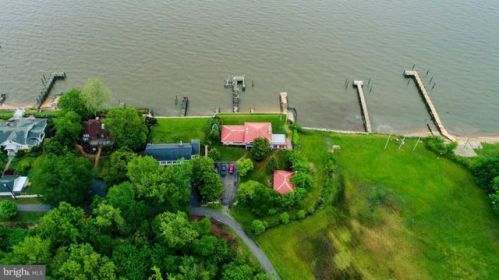 329 Bay Front Dr, Riviera Beach, MD 21122-6203