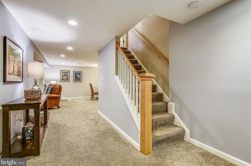 36 Whittier Pkwy, Severna Park MD 21146-3051 exterior