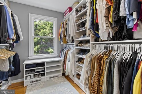 901 Balboa Dr, Silver Spring MD 20905-7422 exterior