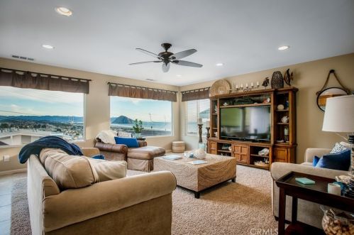 563 Dawson St, Morro Bay, CA 93442-2904