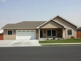 2080 8th St, Hermiston OR  97838-2491 exterior