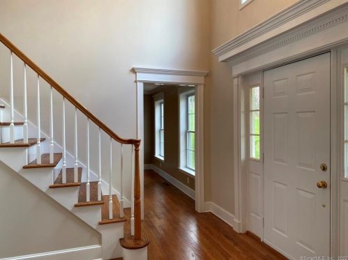 51 Carmel Hill Rd, Woodbury, CT 06798-1610