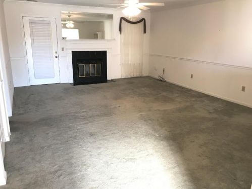 305 New Brookland Pl, Cayce-West Columbia SC  29169-4710 exterior