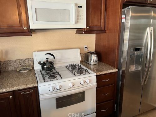 19233 Bergamont Dr, Riverside CA 92508-6275 exterior