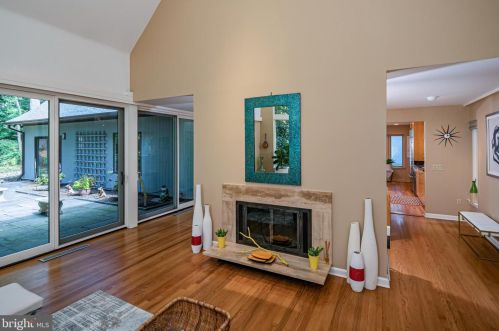 22 Constitution Hl, Princeton NJ  08540-6748 exterior
