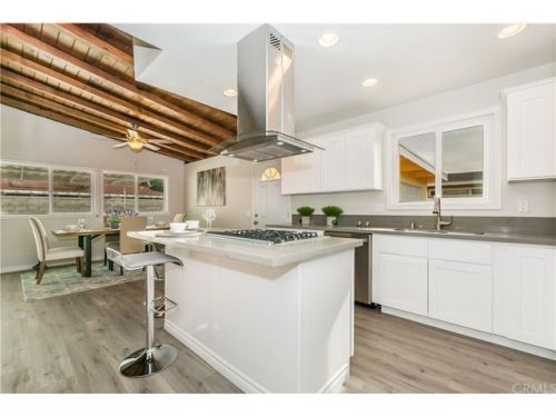 550 Parkwood St, Anaheim, CA 92801-4558