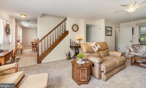 904 Pheasant Dr, Carlisle PA 17013-1255 exterior