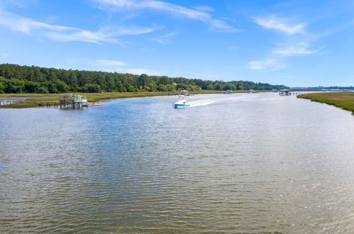 4637 Lazy Creek Ln, Wadmalaw Is SC  29487-7066 exterior
