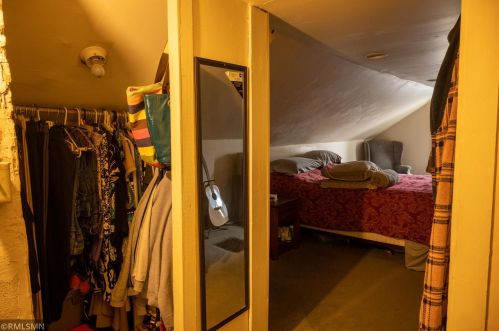 1055 Farrington St, Saint Paul MN  55117-5103 exterior