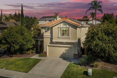 1007 Woodcrest Ct, Vacaville, CA 95688-9120