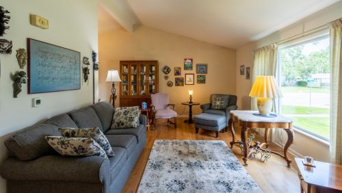 1717 Grove St, Arlington Hts, IL 60005-2227