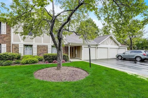 1020 Ferndale Ct, Wheeling, IL 60090-2544