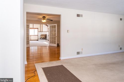 901 Enola Rd, Carlisle PA 17015-9548 exterior