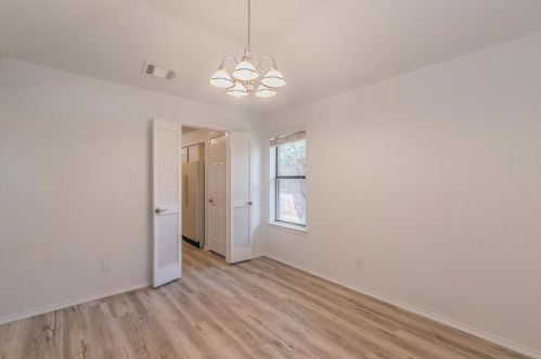 1602 Palisades Dr, Carrollton TX 75007-5043 exterior