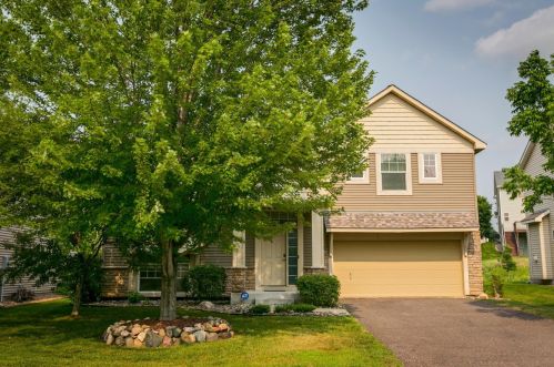 895 Drew Dr, Saint Paul, MN 55129-6800