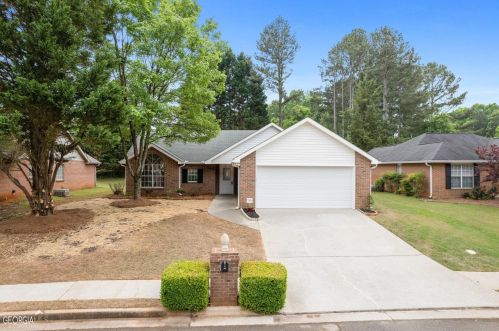 237 Oakwood Cir, Stockbridge GA  30281-6357 exterior